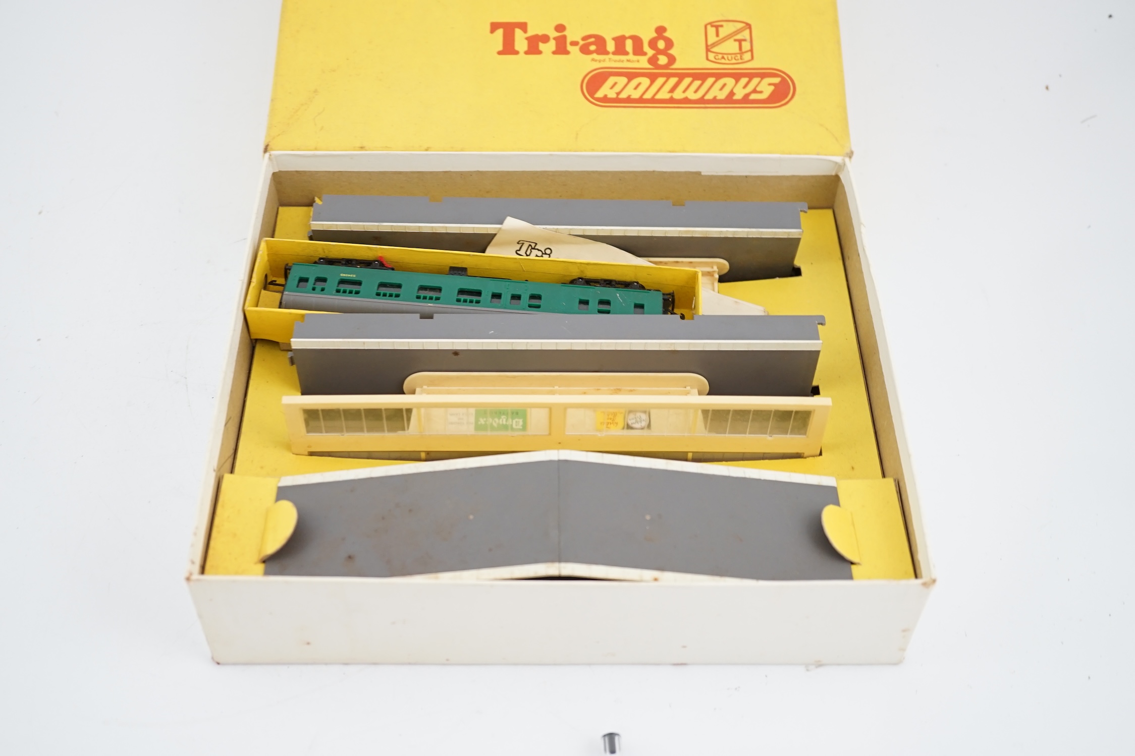 A boxed Corgi Major Toys Corporal Guided Missile on Mobile Launcher (1112), the set is complete with inner packing pieces, ‘Rocket Age’ leaflet, instructions and other paperwork, together with a small quantity of Tri-ang